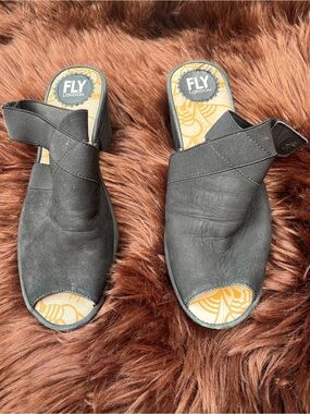 FLY London "WATE944FLY" Leather Open-Toe Wedge Sandals